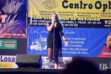 La joven Oneida Rodríguez gana el I Festival de la Canción de Melenara (Foto Francisco Javier Santana)